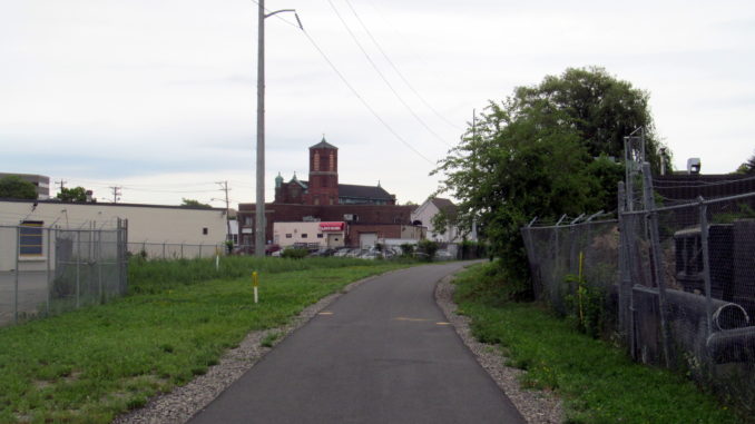 Northern_Strand_Trail_in_Malden,_June_2015