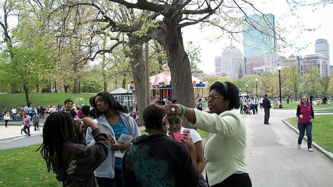 Lamour - students at State House tour